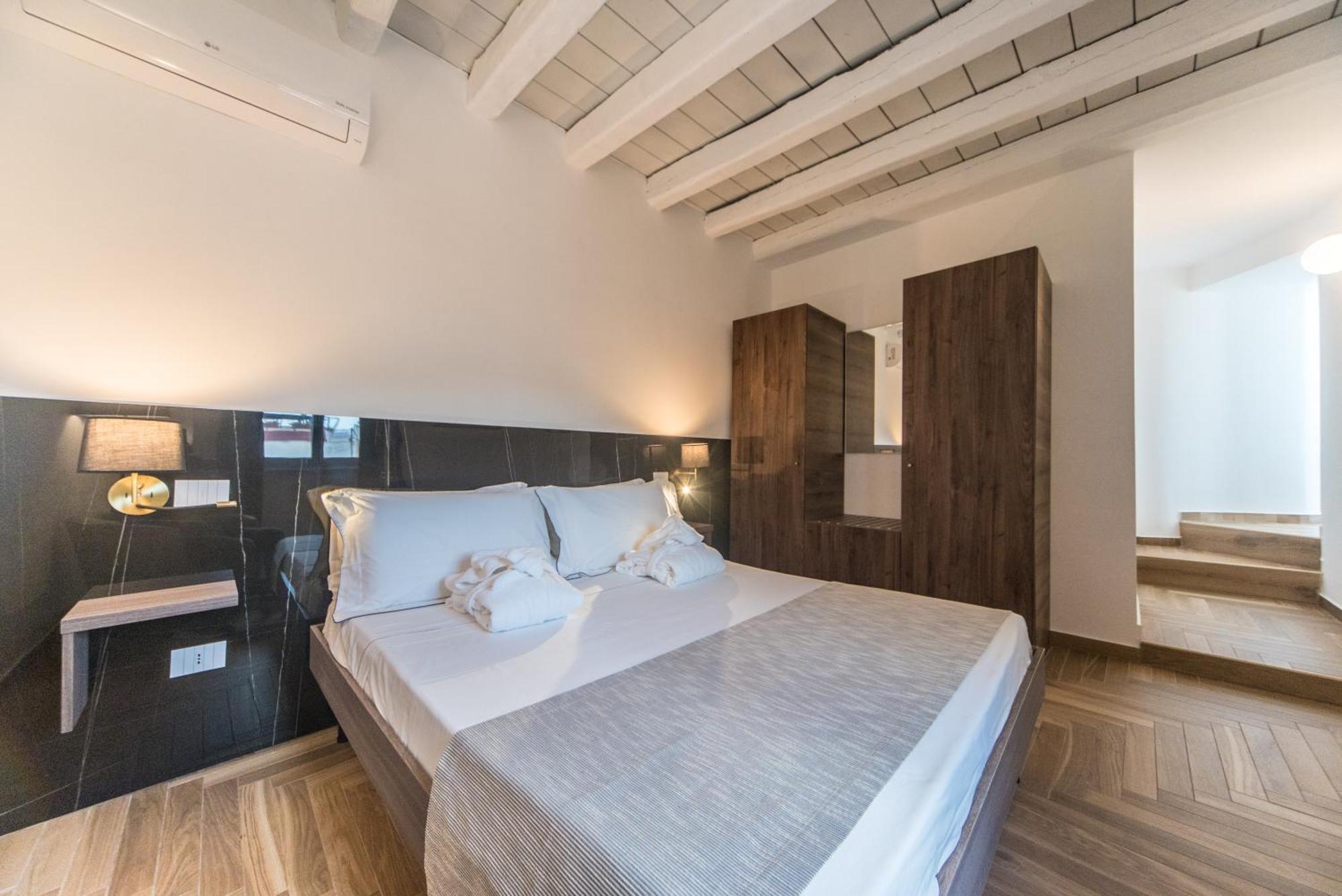 Suite Santa Chiara Трани Номер фото