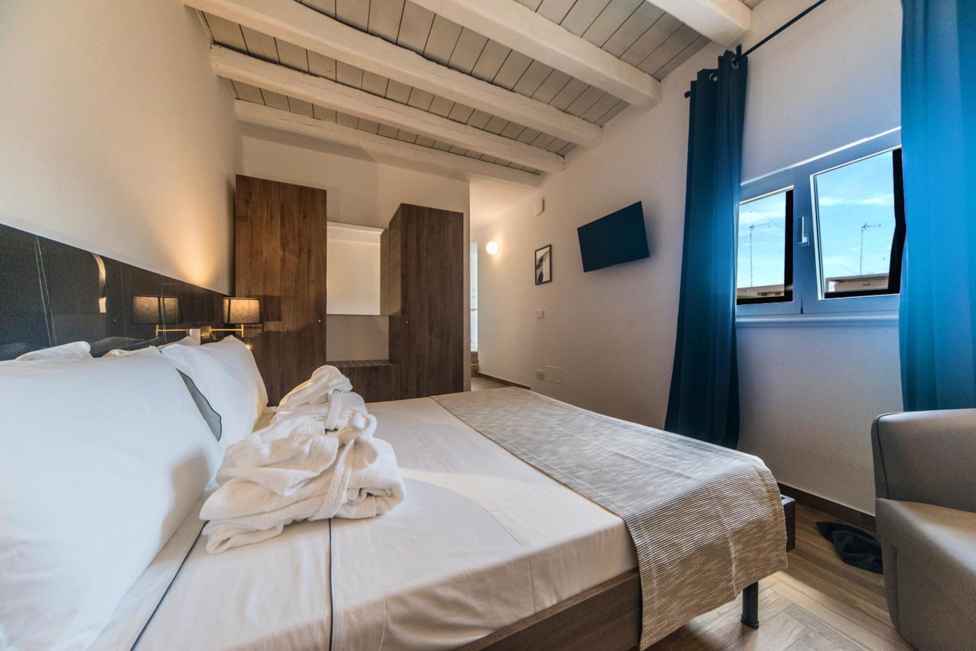 Suite Santa Chiara Трани Экстерьер фото