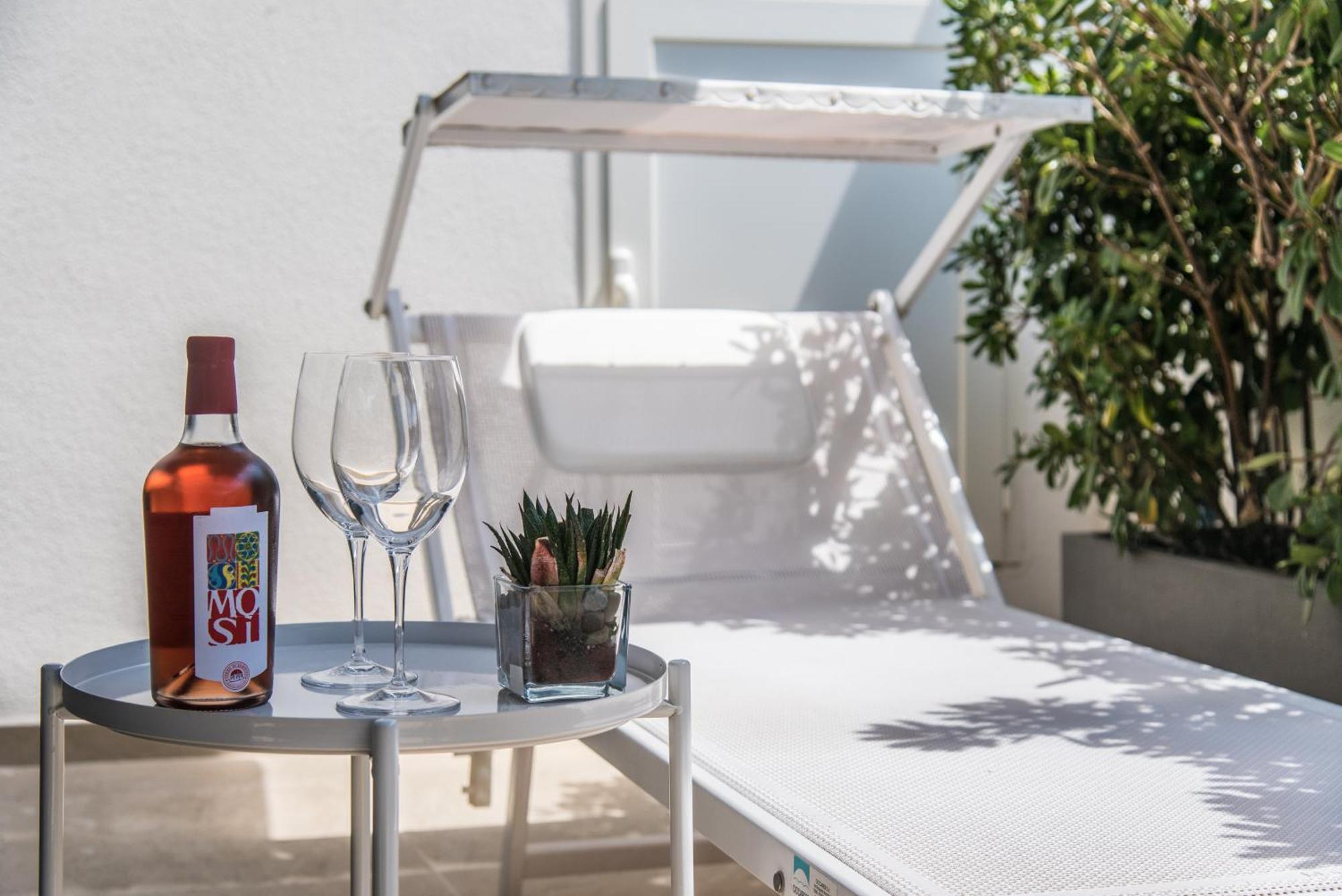 Suite Santa Chiara Трани Экстерьер фото